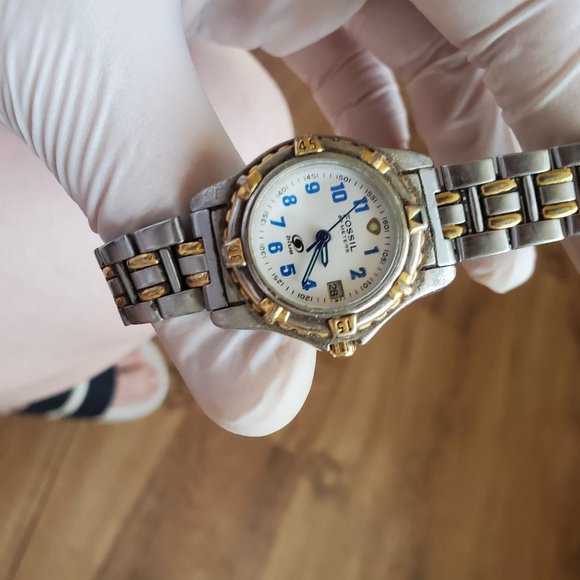 Vintage Fossil blue watch - Picture 1 of 2